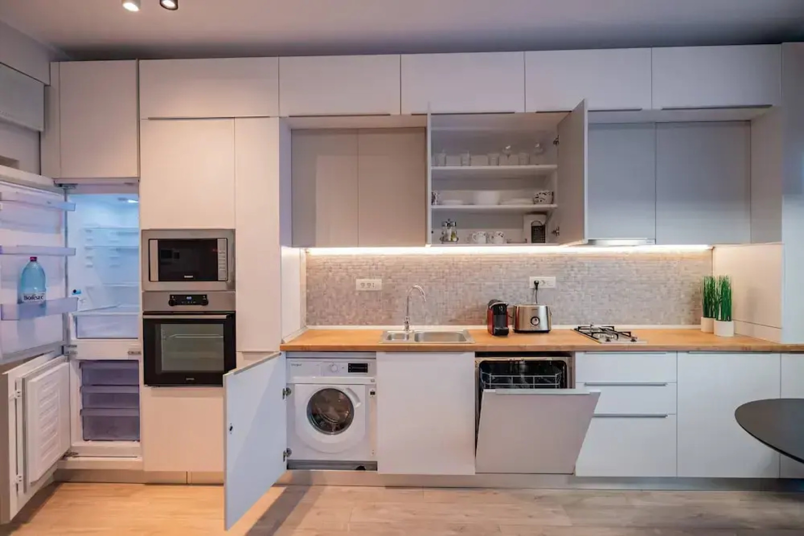 Ria Apartments