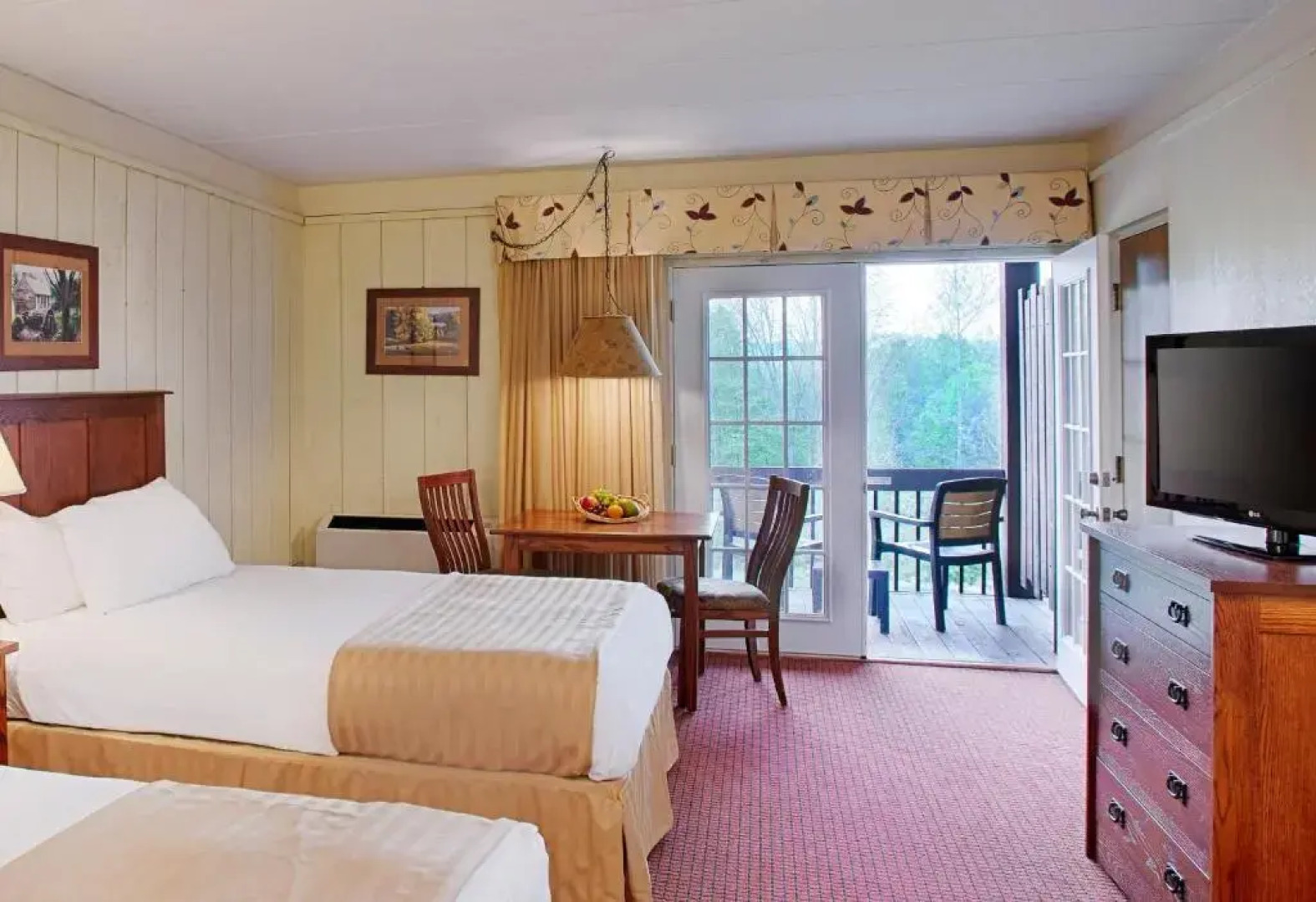 Salt Fork State Park Lodge and Conference Center