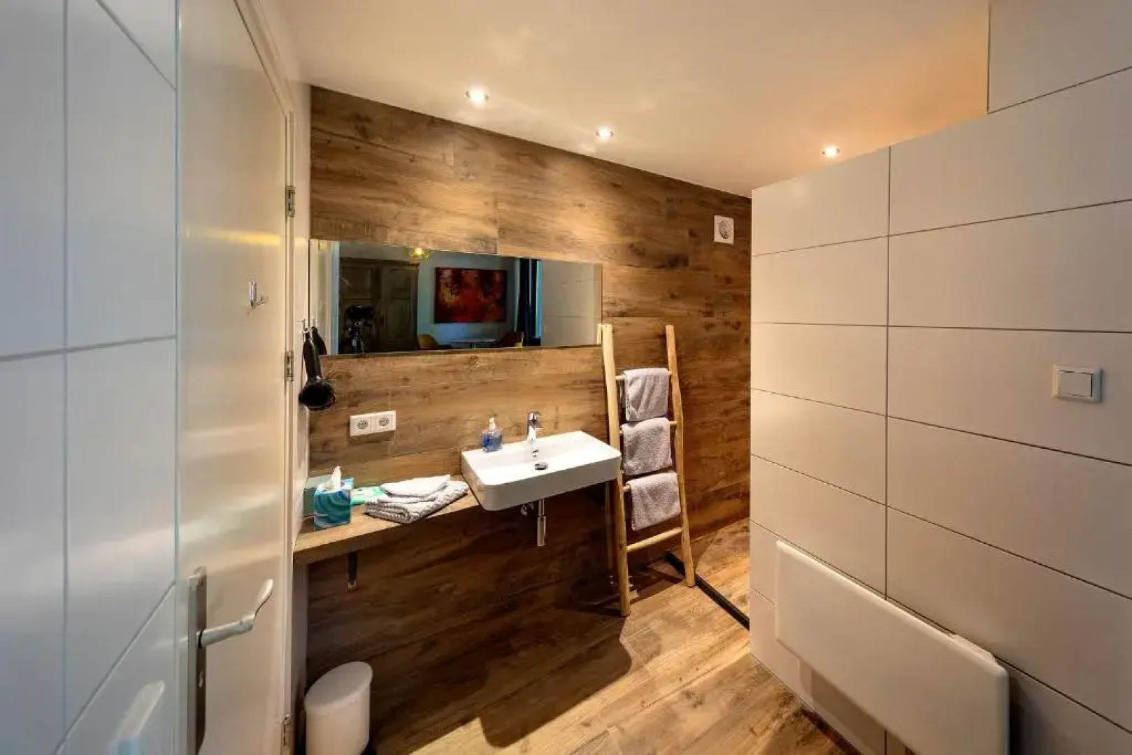 Aubergine Logeren & Dineren