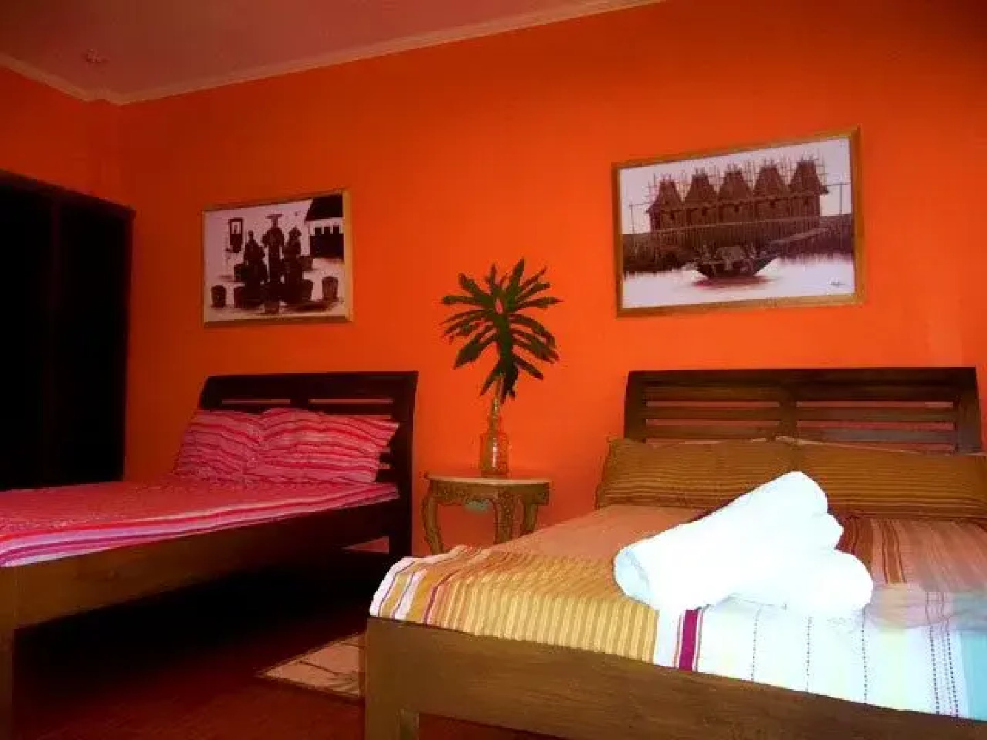 Advianne's Cafe, Hotel, and Restaurant