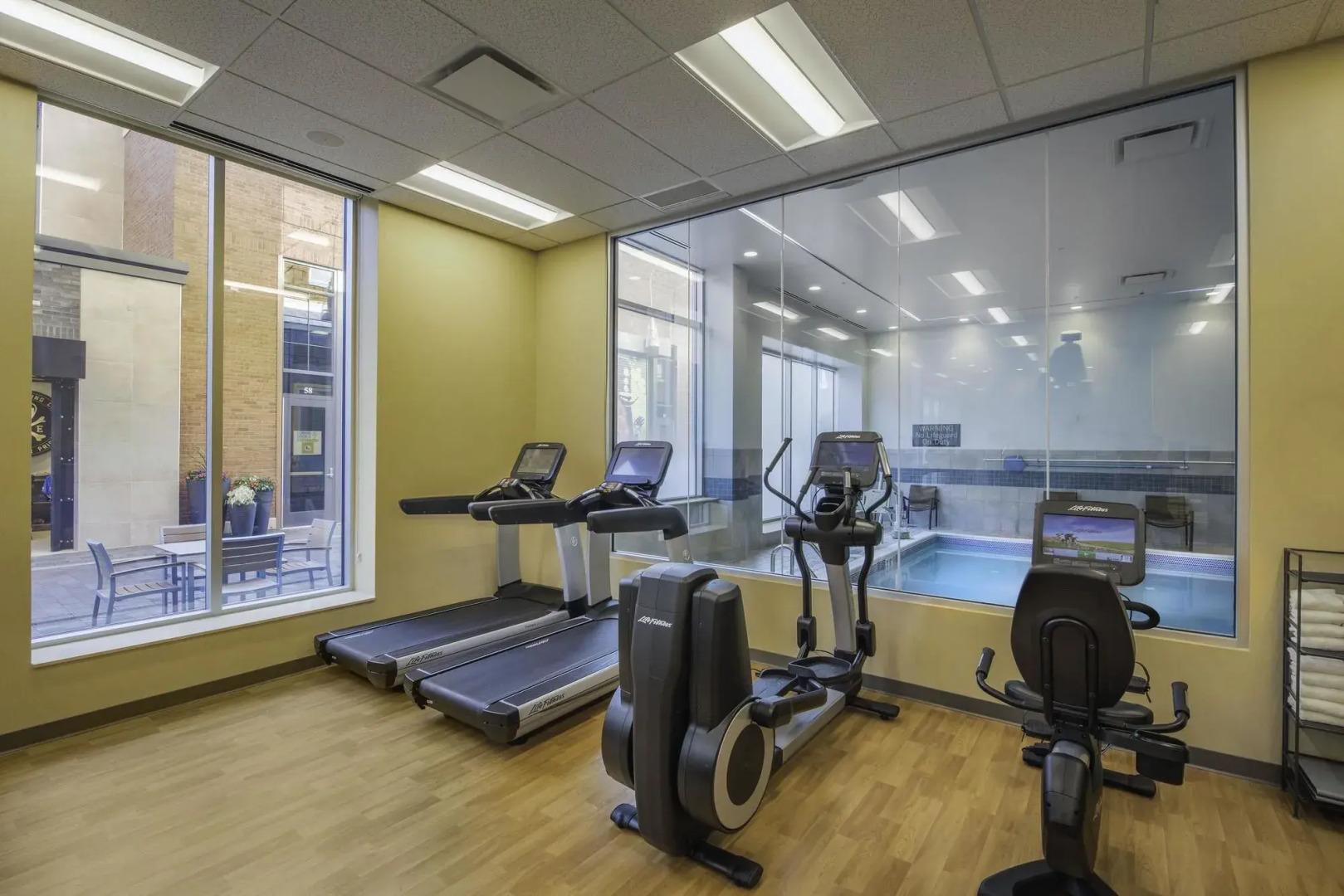 Hyatt Place Cleveland / Westlake / Crocker Park