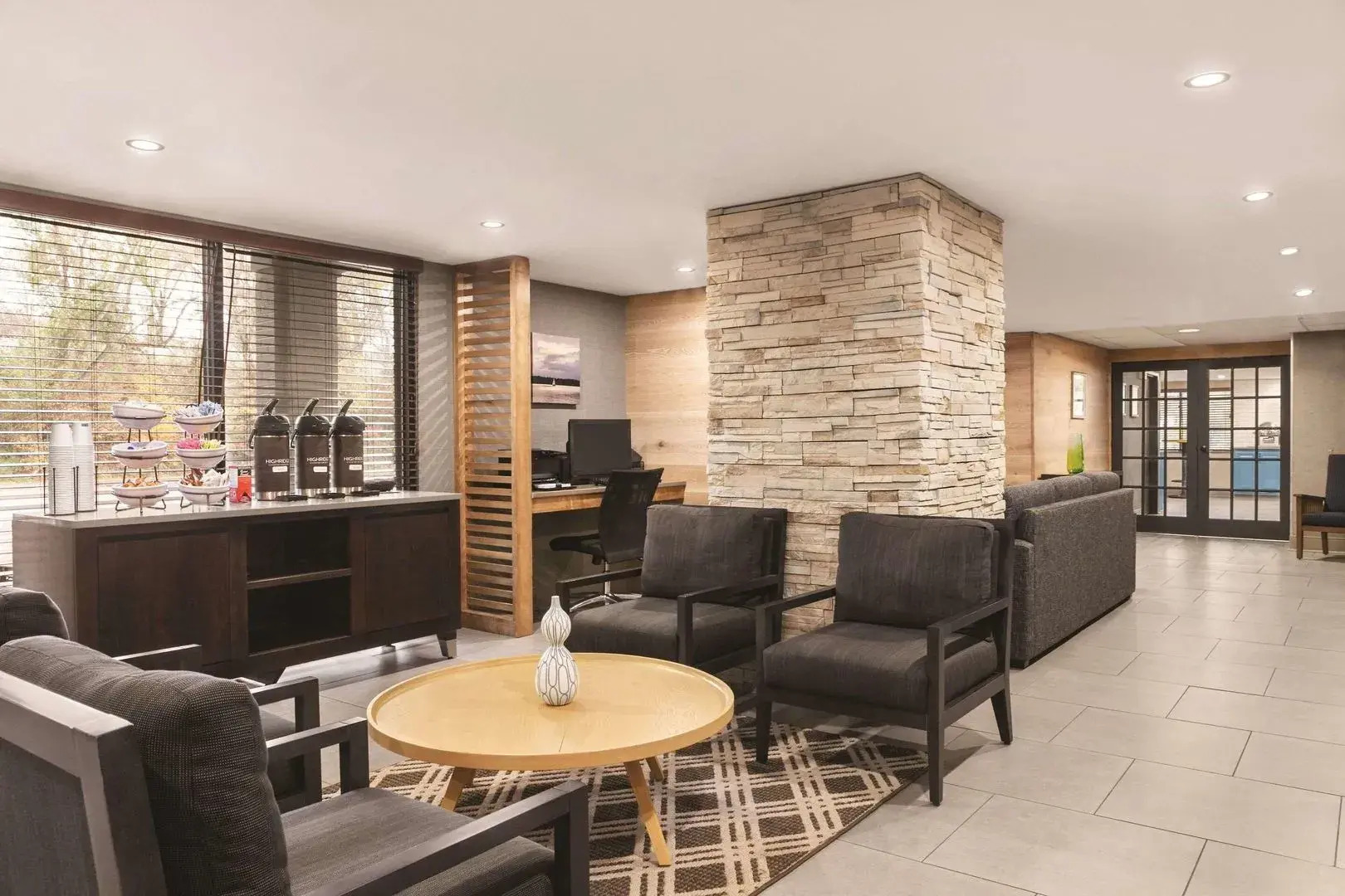 Country Inn & Suites by Radisson, Williamsburg East (Busch Gardens), VA