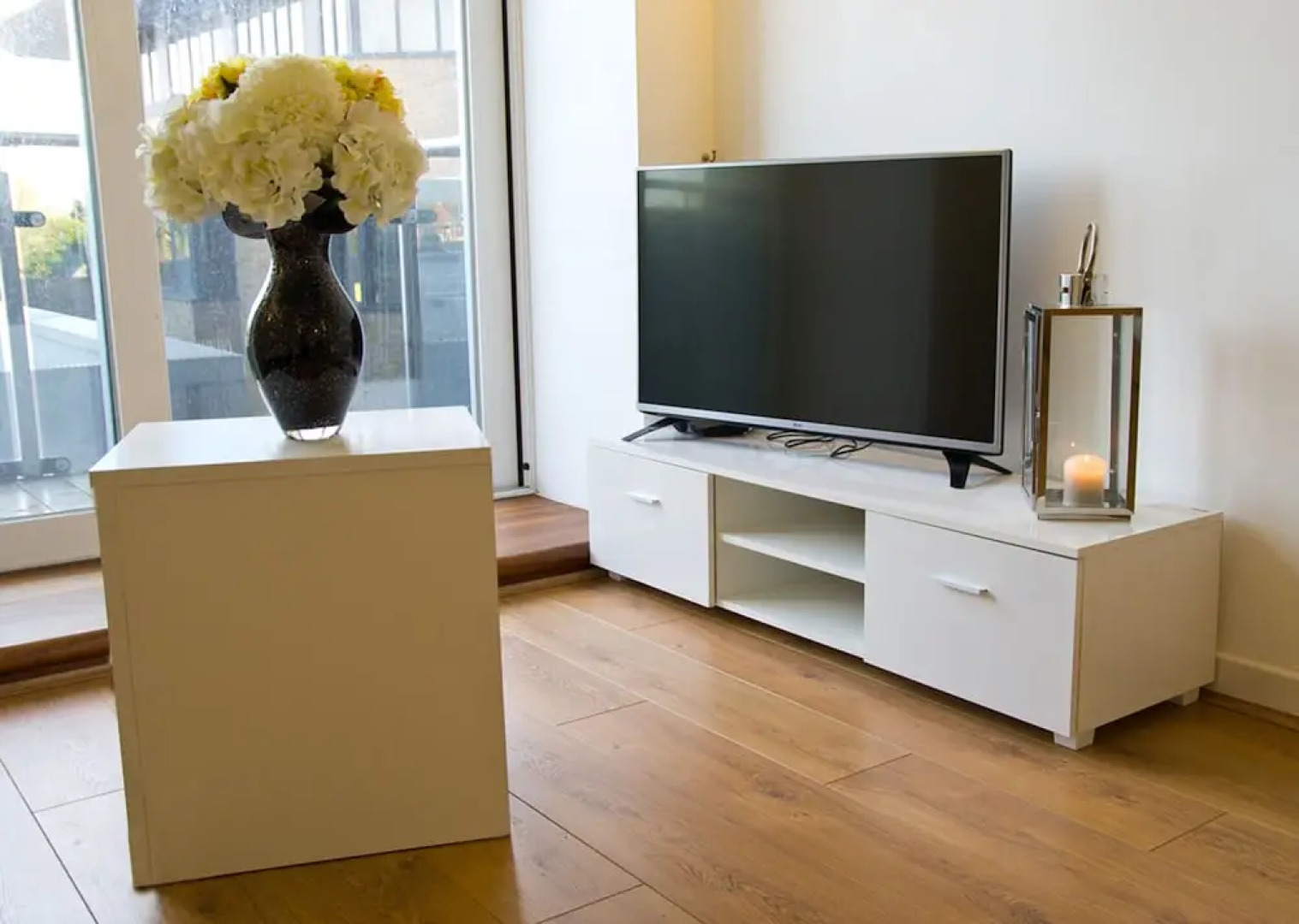 Icon Becket Apartment