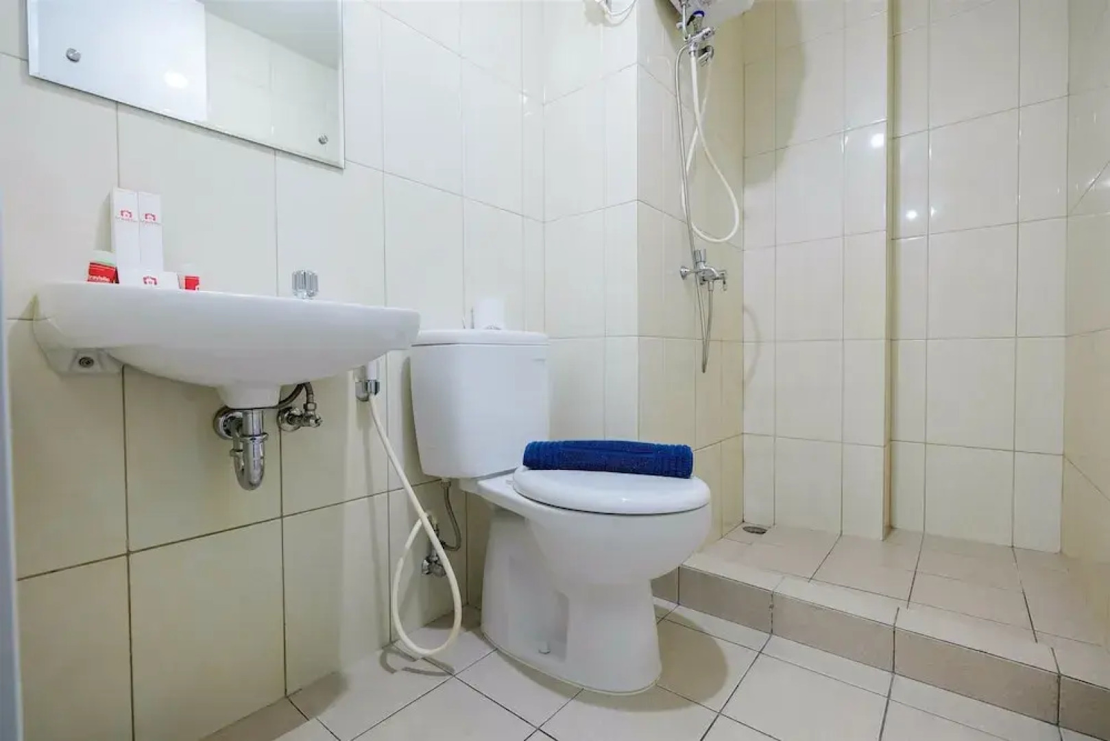 2BR + Sofa Bed The Springlake Summarecon Bekasi Apartment