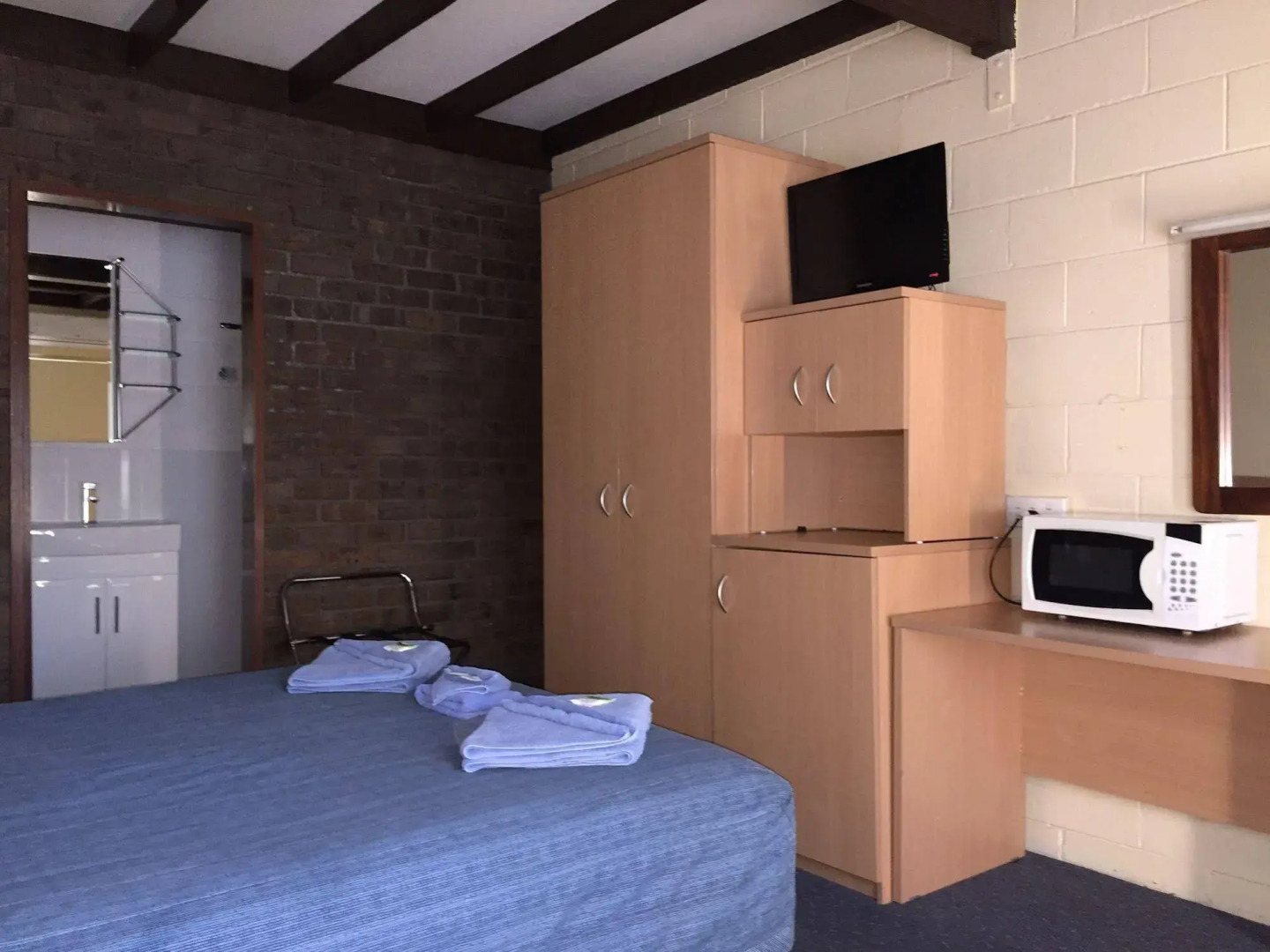 Benjamin Singleton Motel