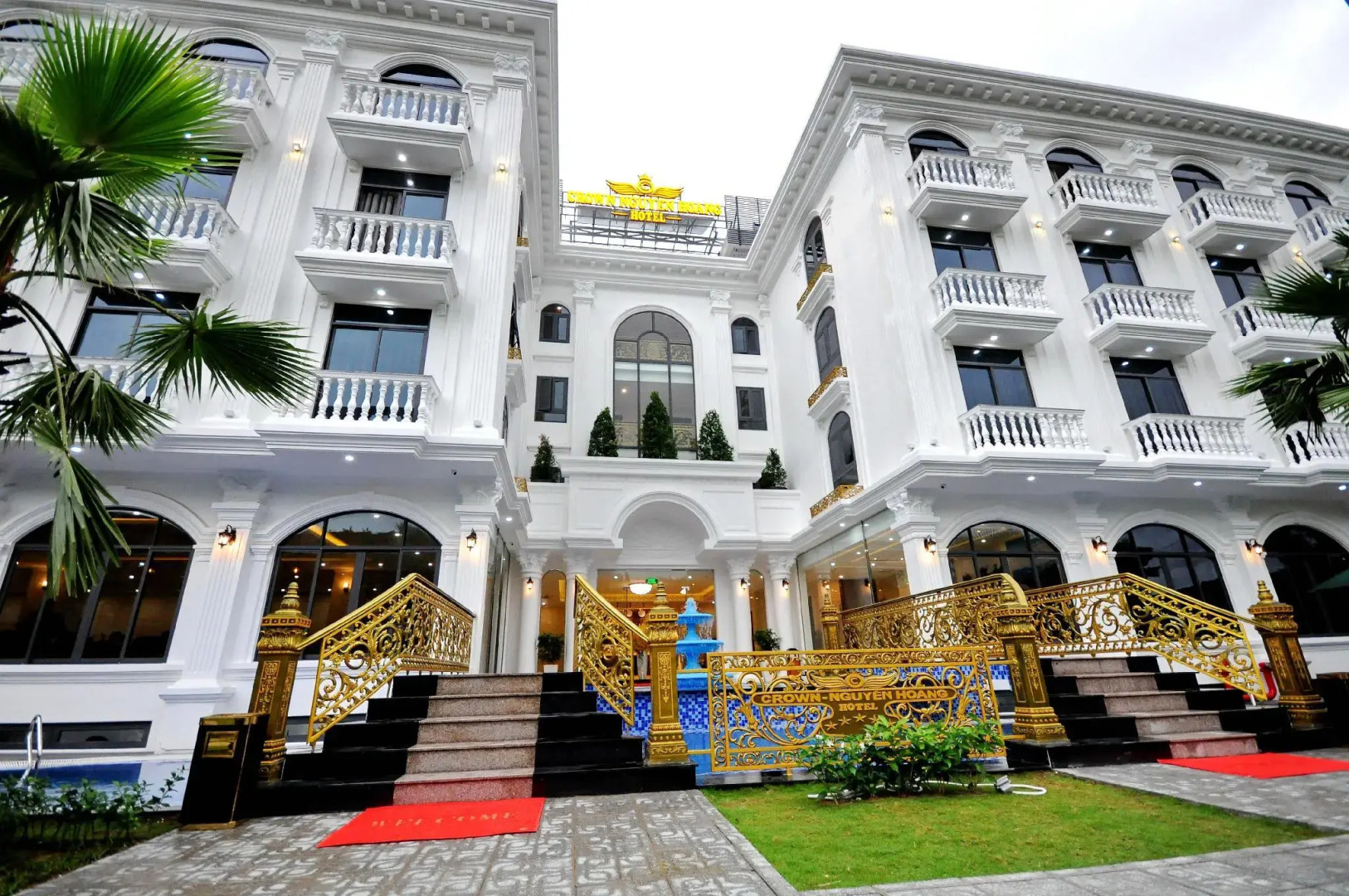 Crown Nguyen Hoang Hotel