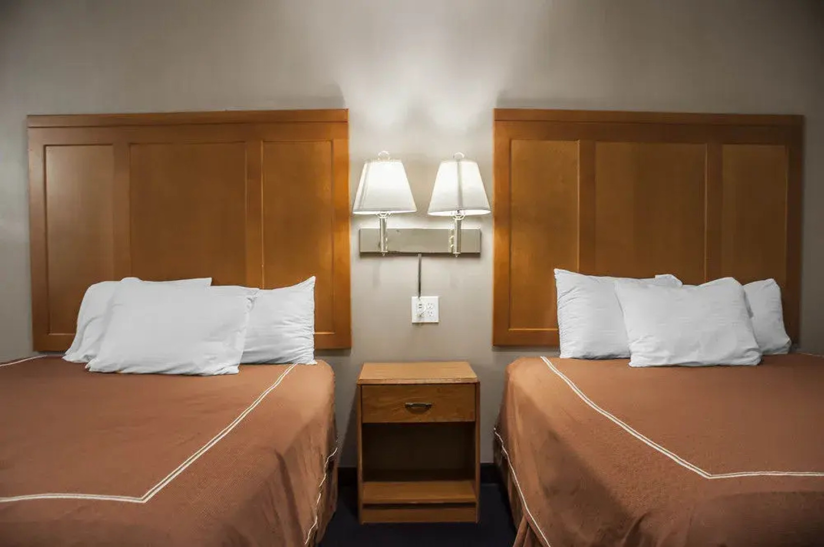 Rodeway Inn & Suites Niagara Falls