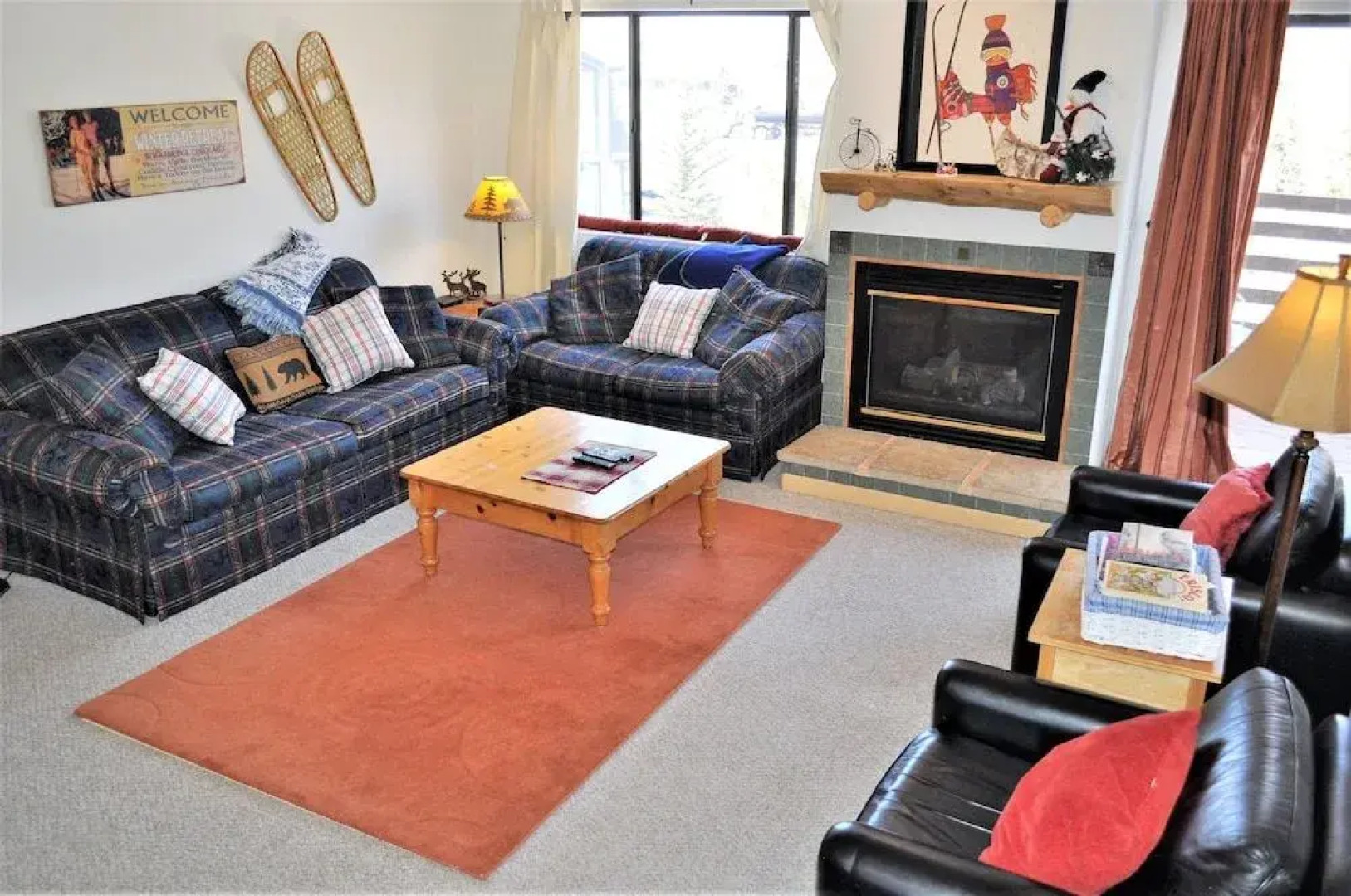 Timber 2 bed 2 bath 2 Br condo by RedAwning