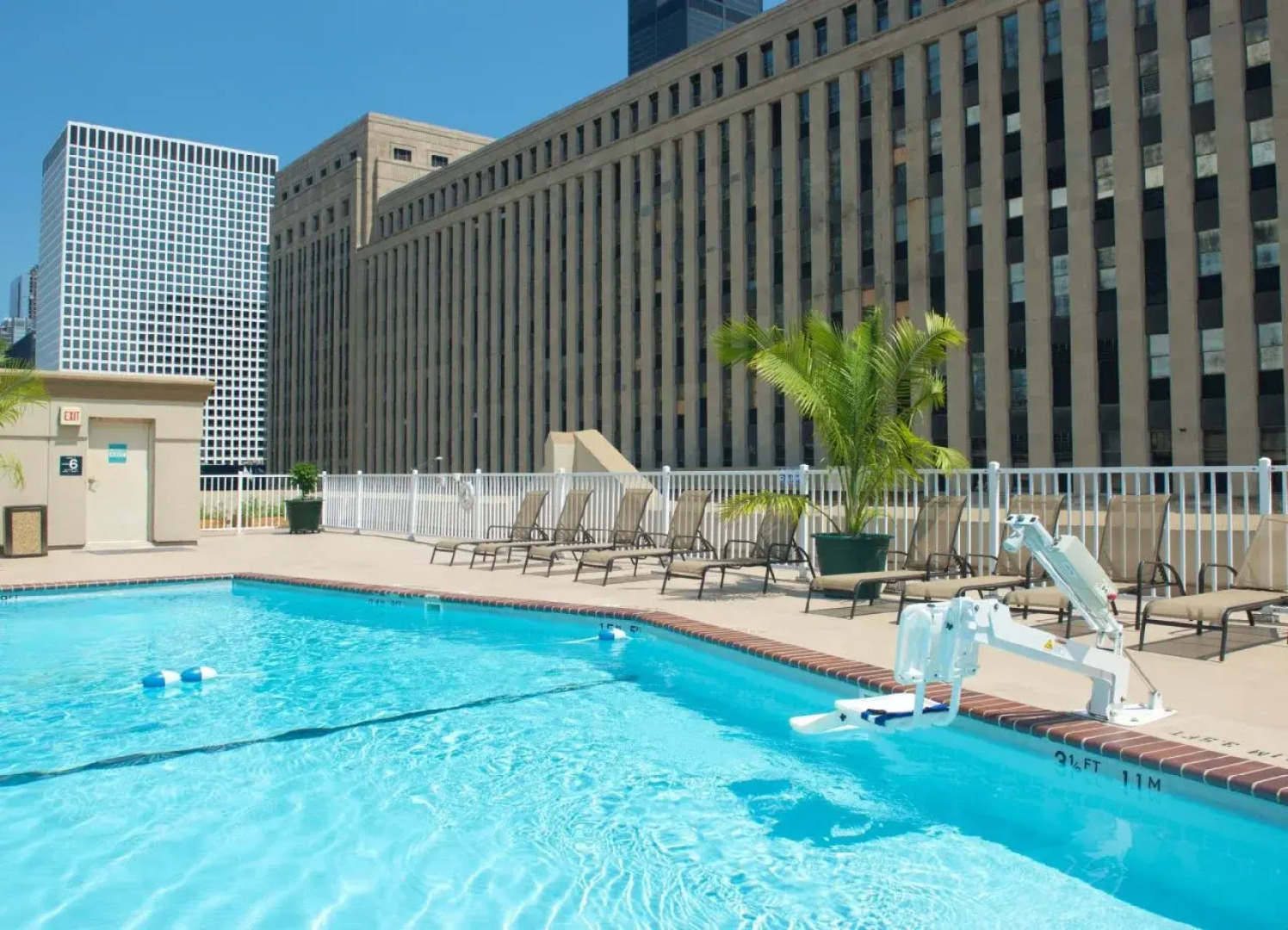 Holiday Inn & Suites Chicago - Downtown by IHG