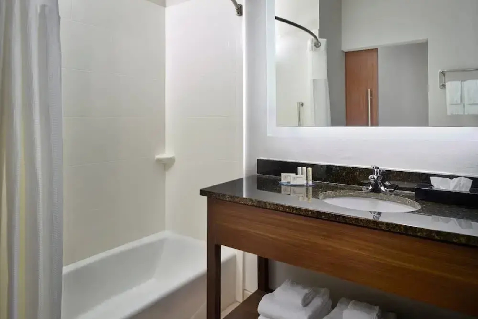 Fairfield Inn & Suites By Marriott Asheville Airport/Fletcher