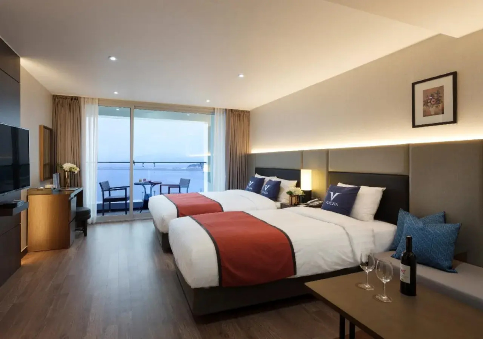 Yeosu Venezia Hotel & Suite