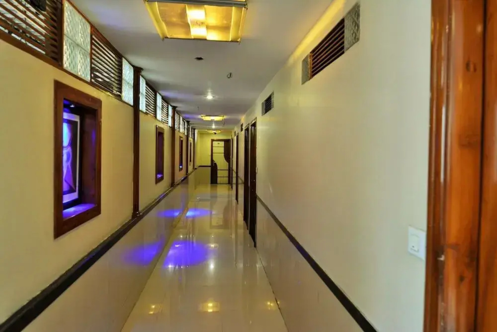 OYO 1389 Hotel Relax Inn