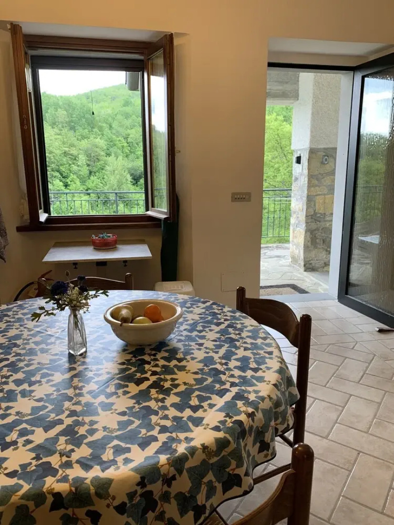 Casa Pastano, Stunning Farmhouse in Italian Hills