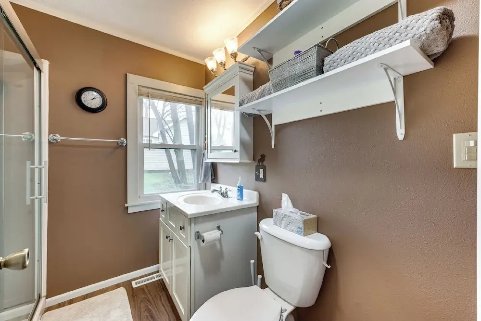 Charming Spirit Lake Home - 6 Mi to Arnolds Park!