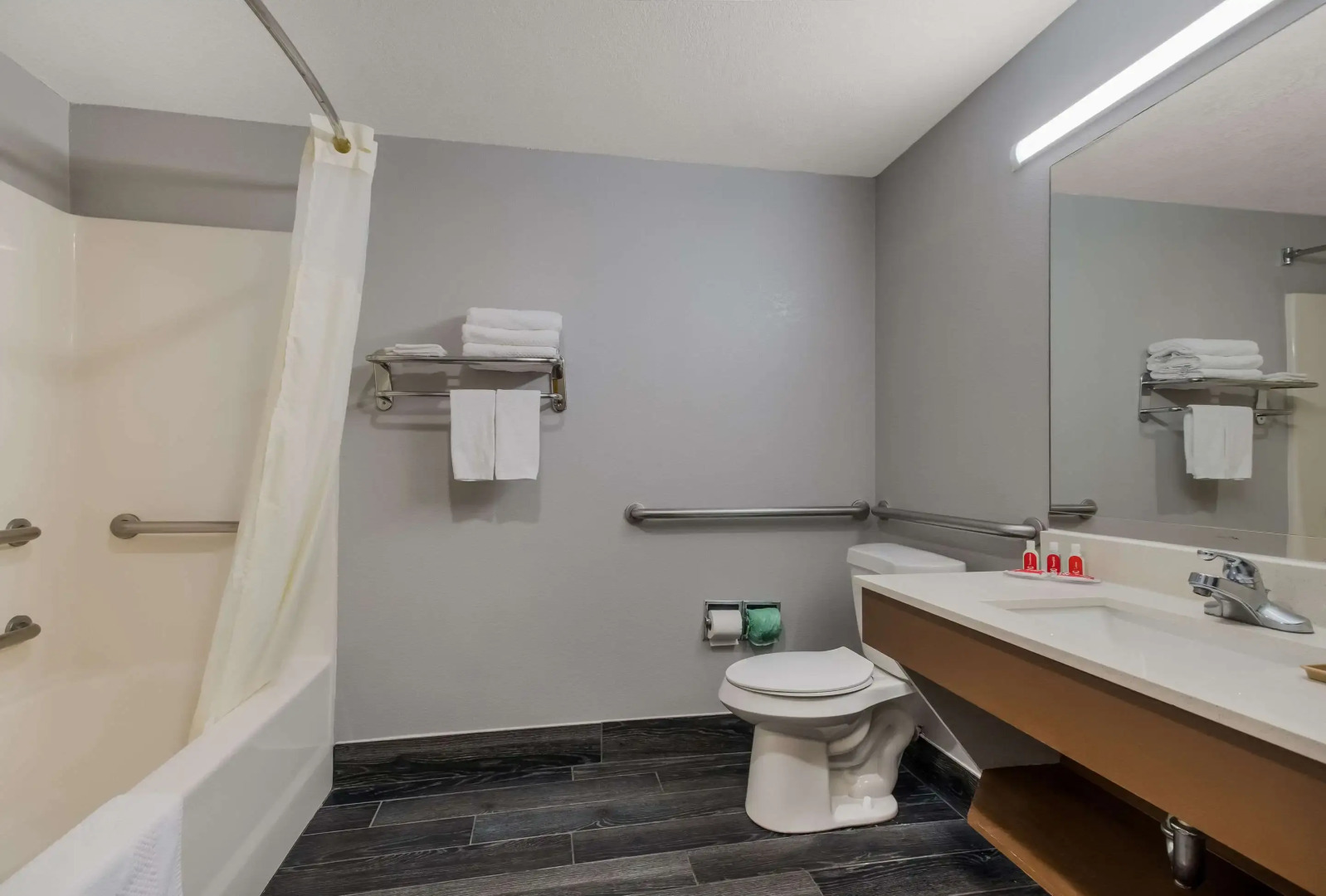 Econo Lodge Inn & Suites Diamondhead