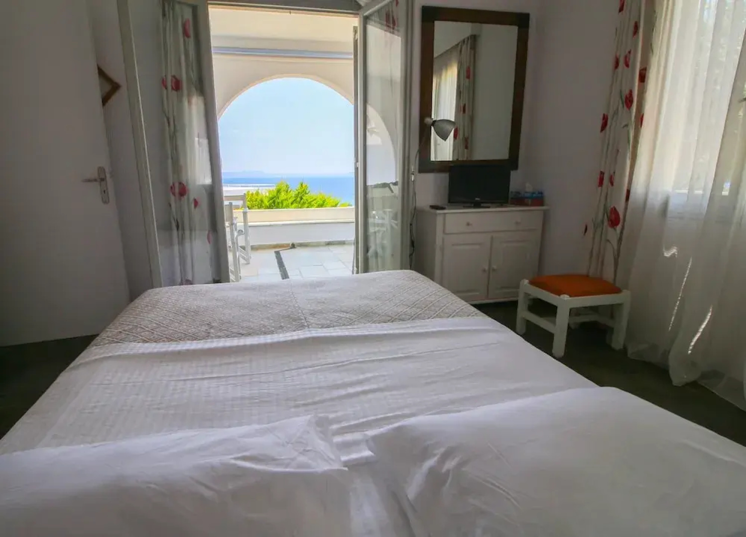 Home with View of Agios Ioannis in Tinos