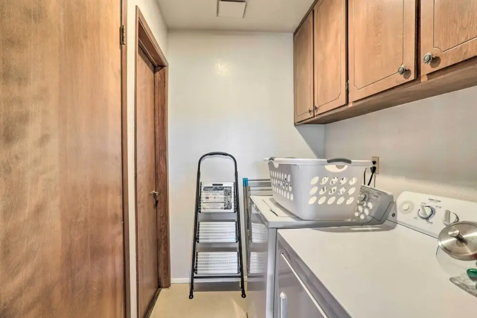 Quaint Cabin Retreat ~ 4 Mi to Arrowhead Lake