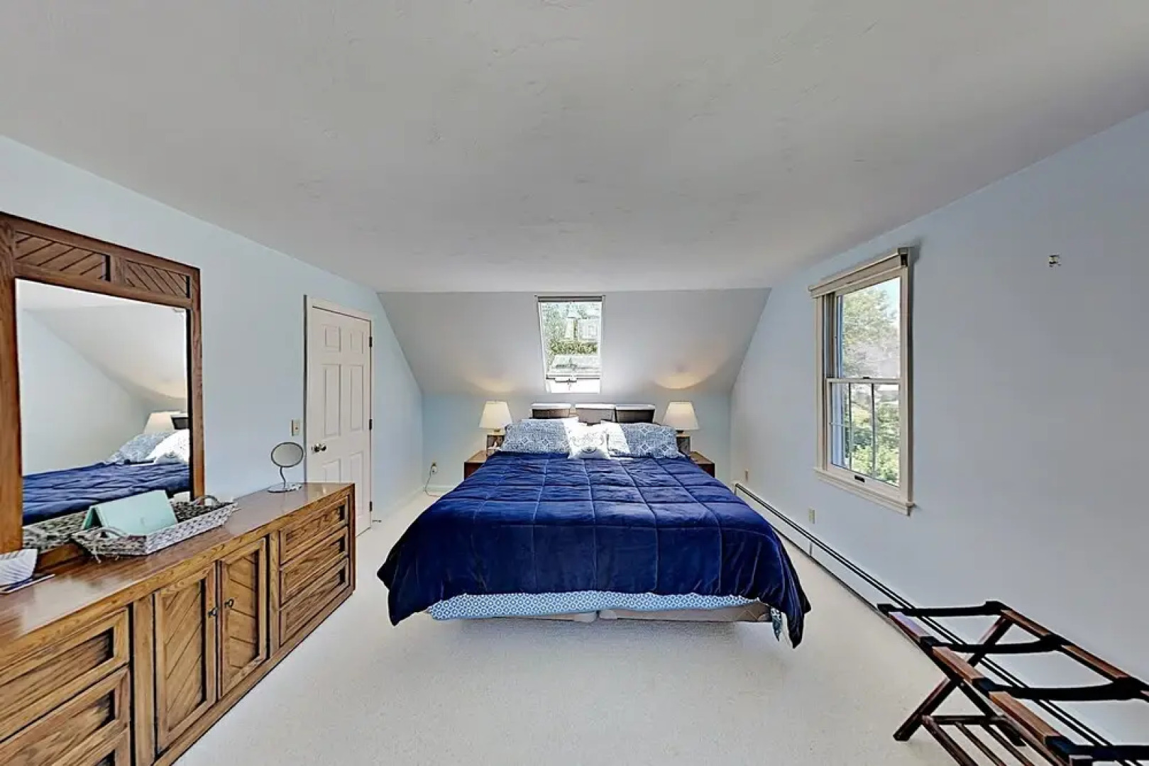 Spacious Wooded W/ Deck & Alfresco Dining 3 Bedroom Home