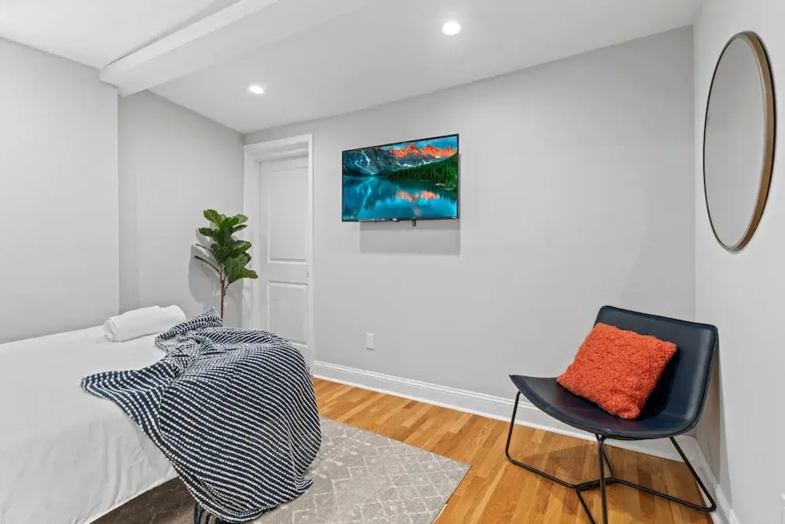 Modern & Comfy - 5* - Location Game Room