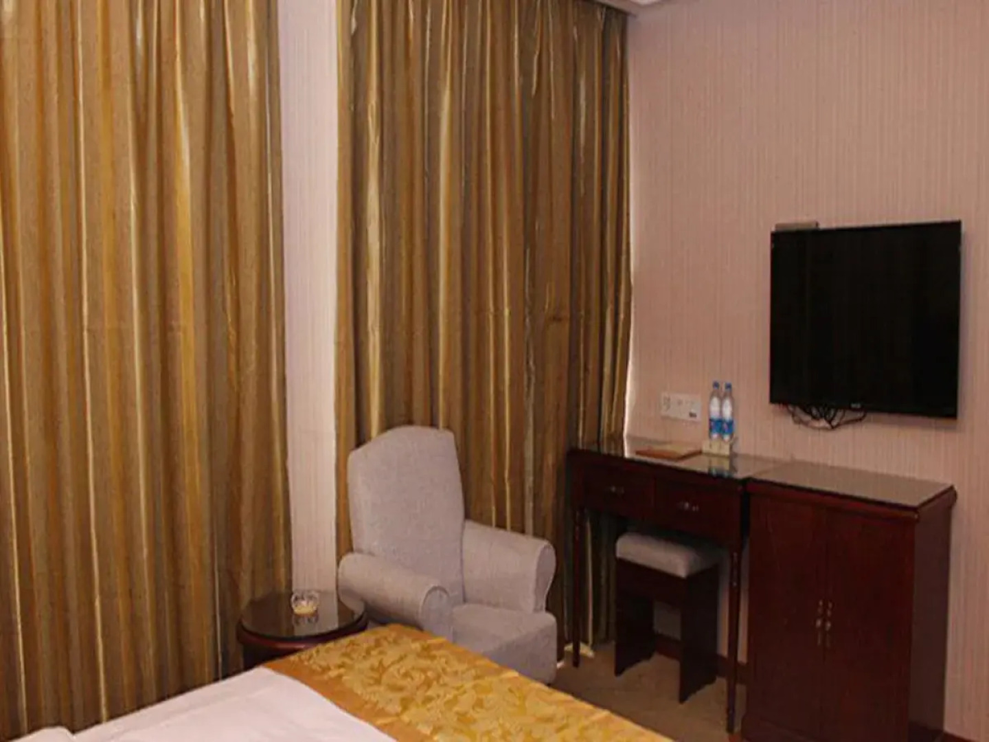 Yichang Vienna Hotel Wanda Branch