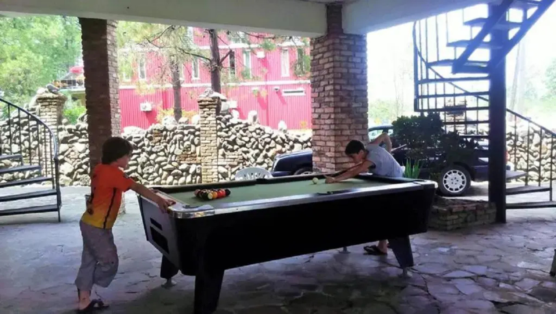 Old House Apartments