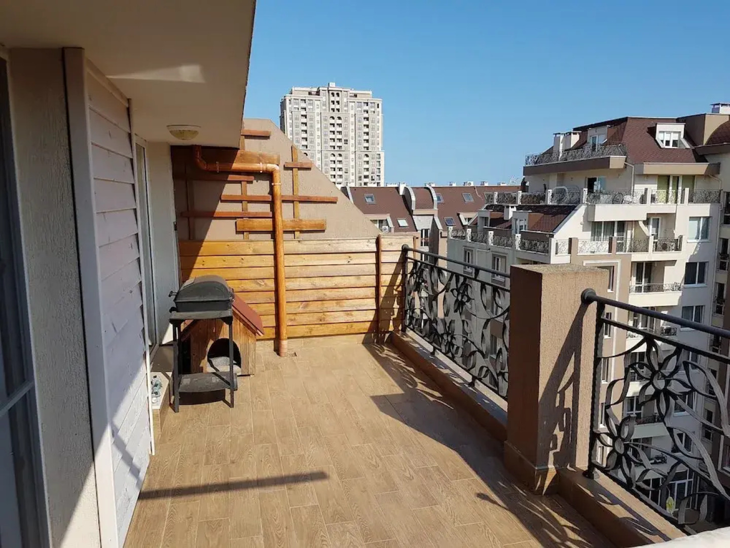 Luxury Apartment in Perla Complex