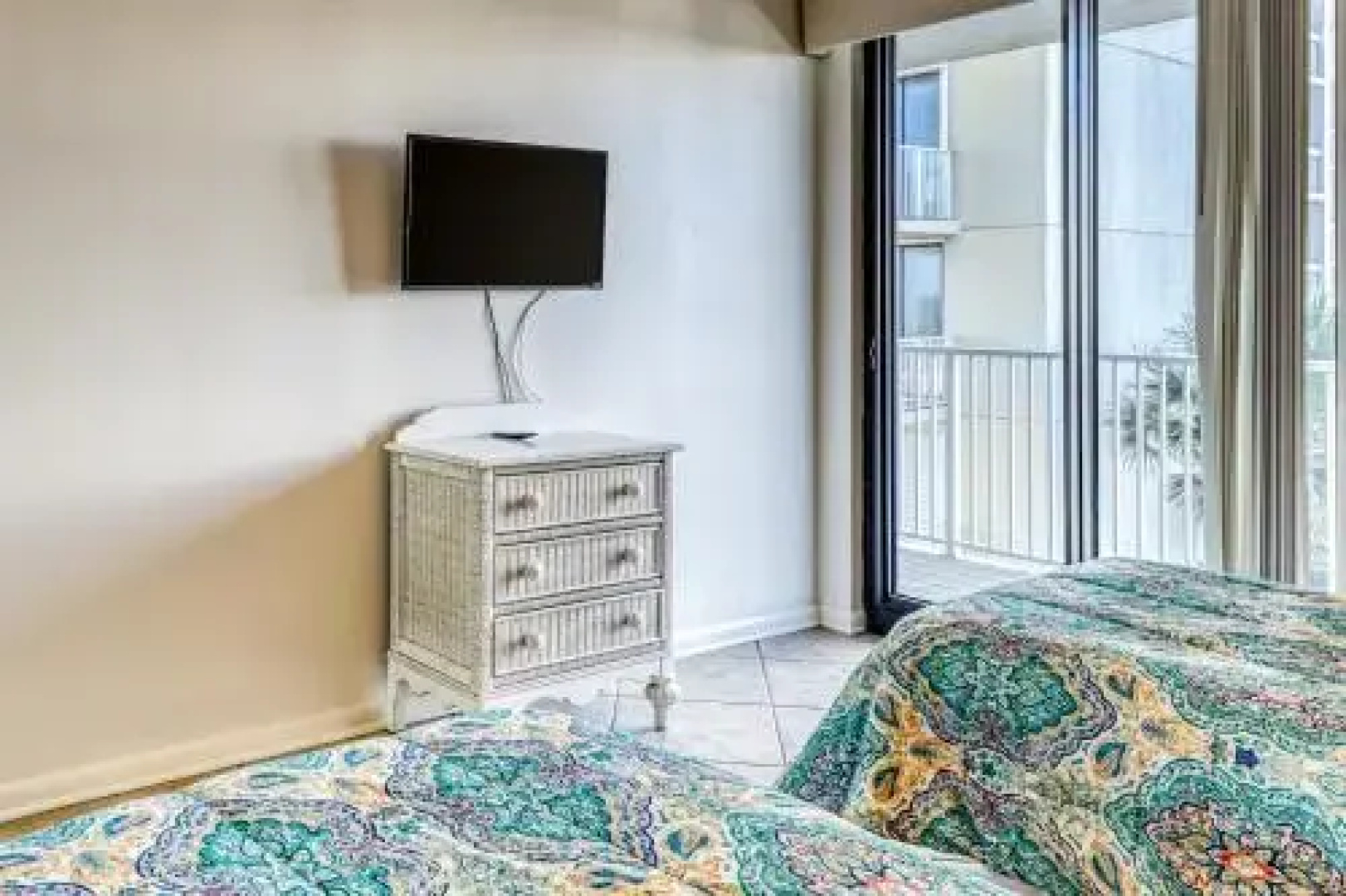 Windward Pointe 1002