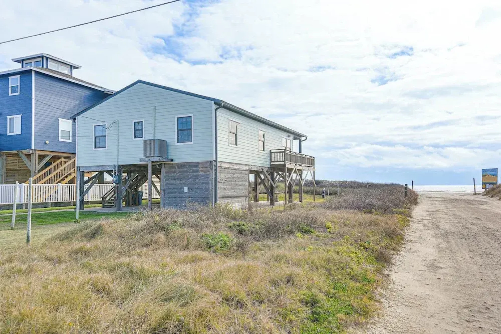 Gulf Coast Views: Waterfront Surfside Beach Home!