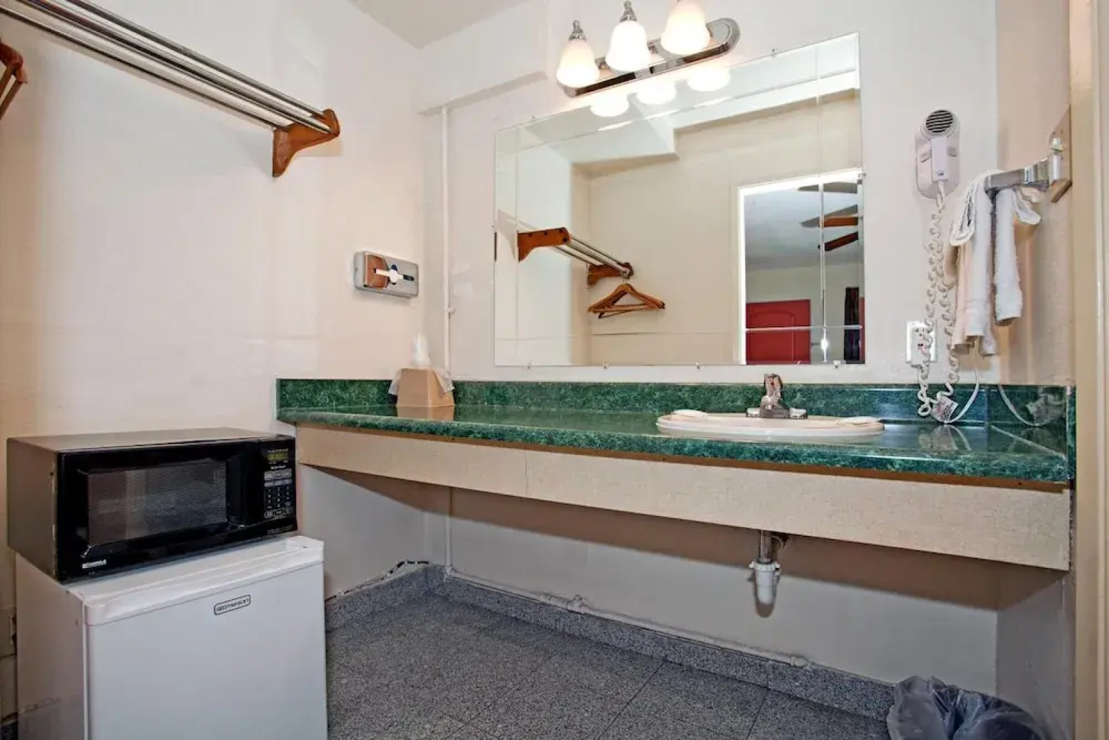 National 9 Santa Cruz