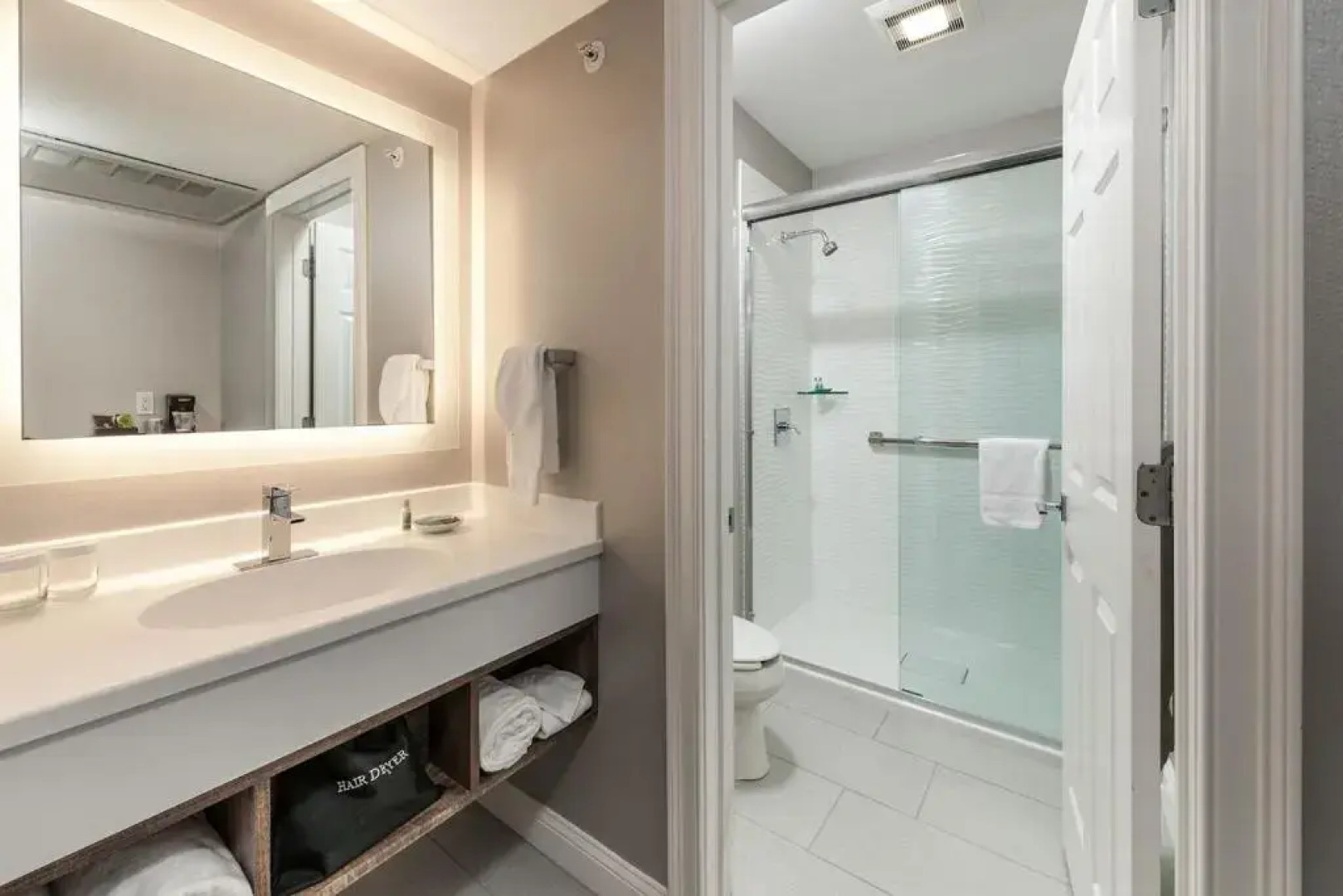 Anchorage by the Sea