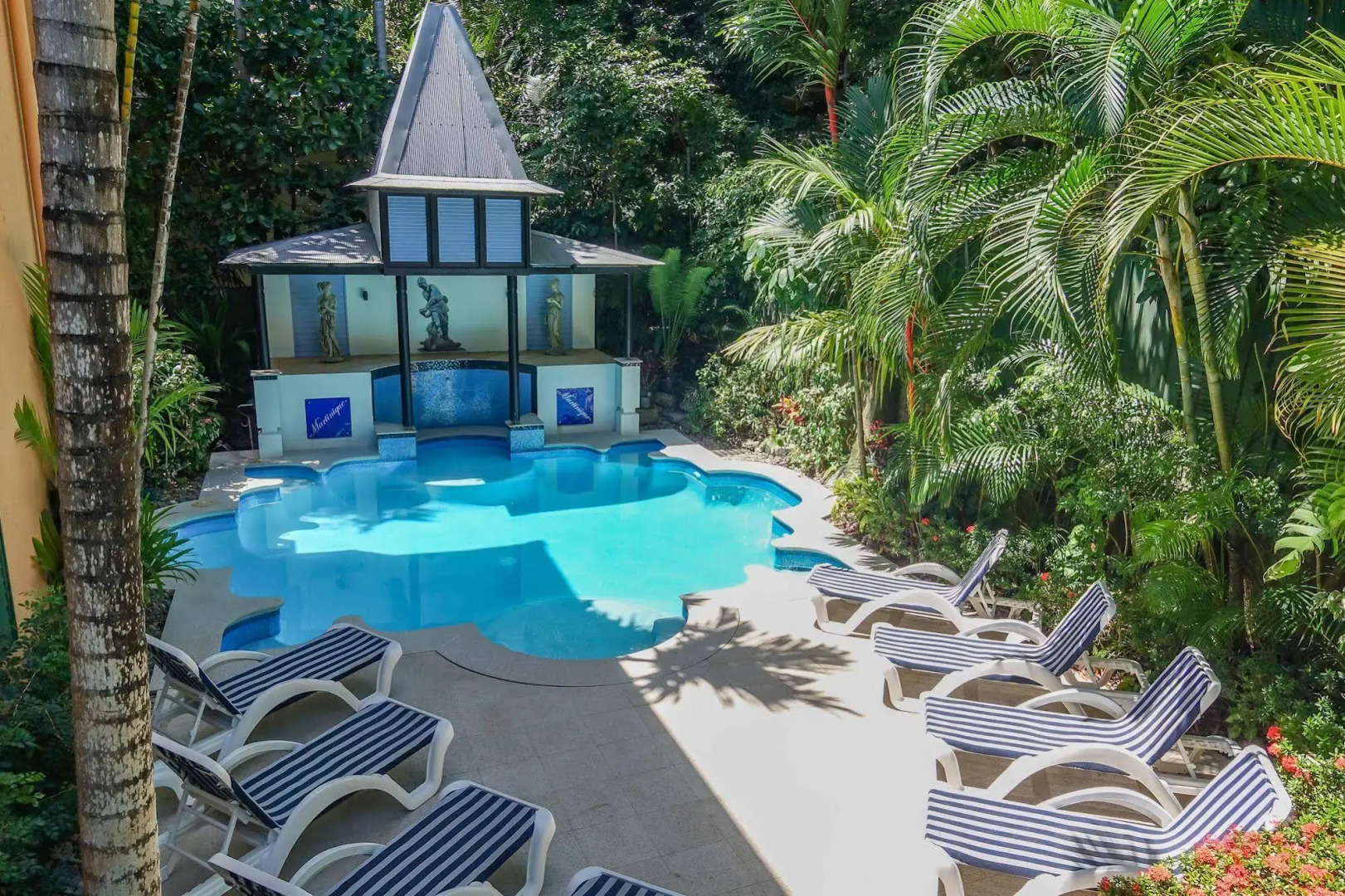 Martinique on Macrossan