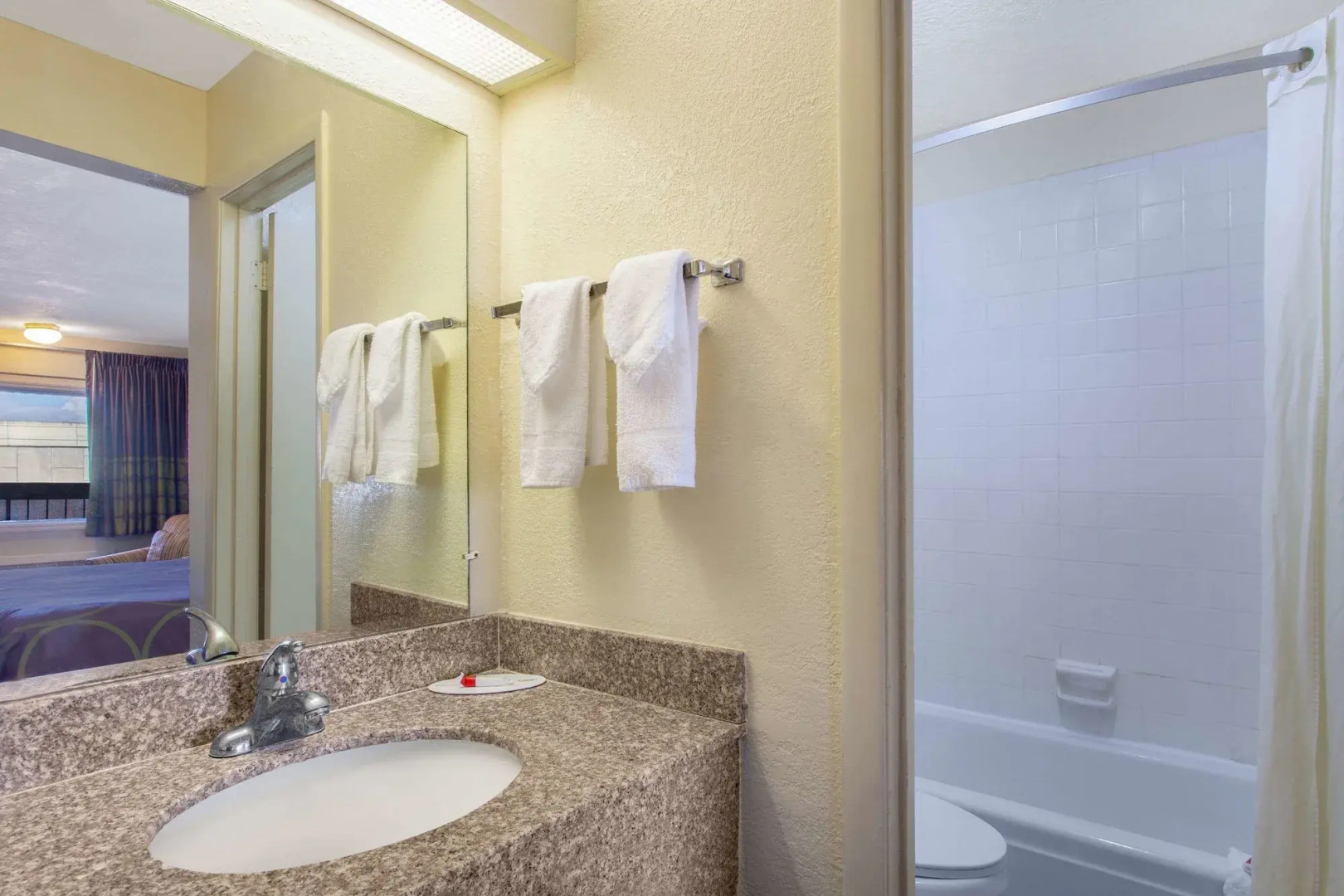 Super 8 By Wyndham Clearwater/Us Hwy 19 N