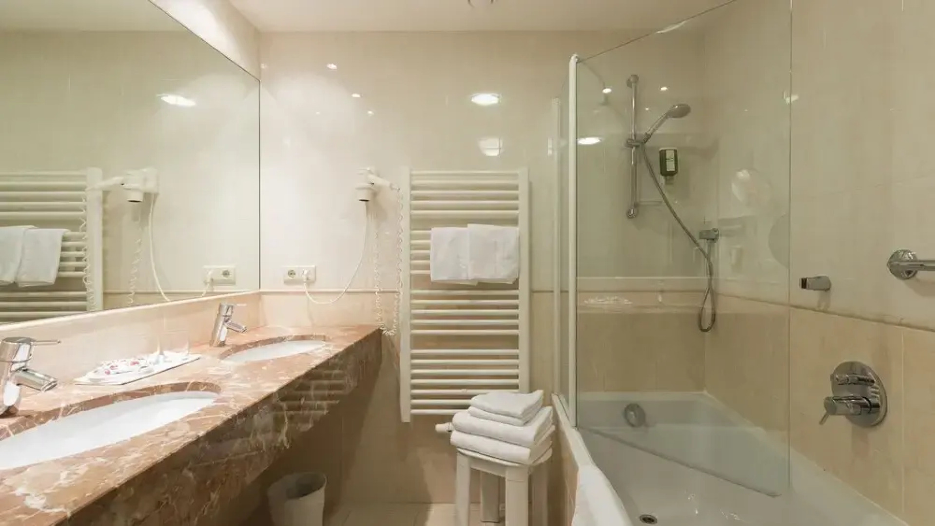 Family Resort Rainer