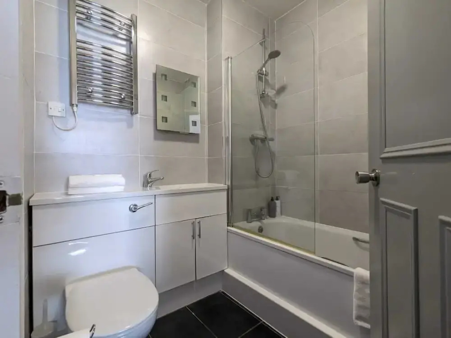 The Earl of Derby - Inn