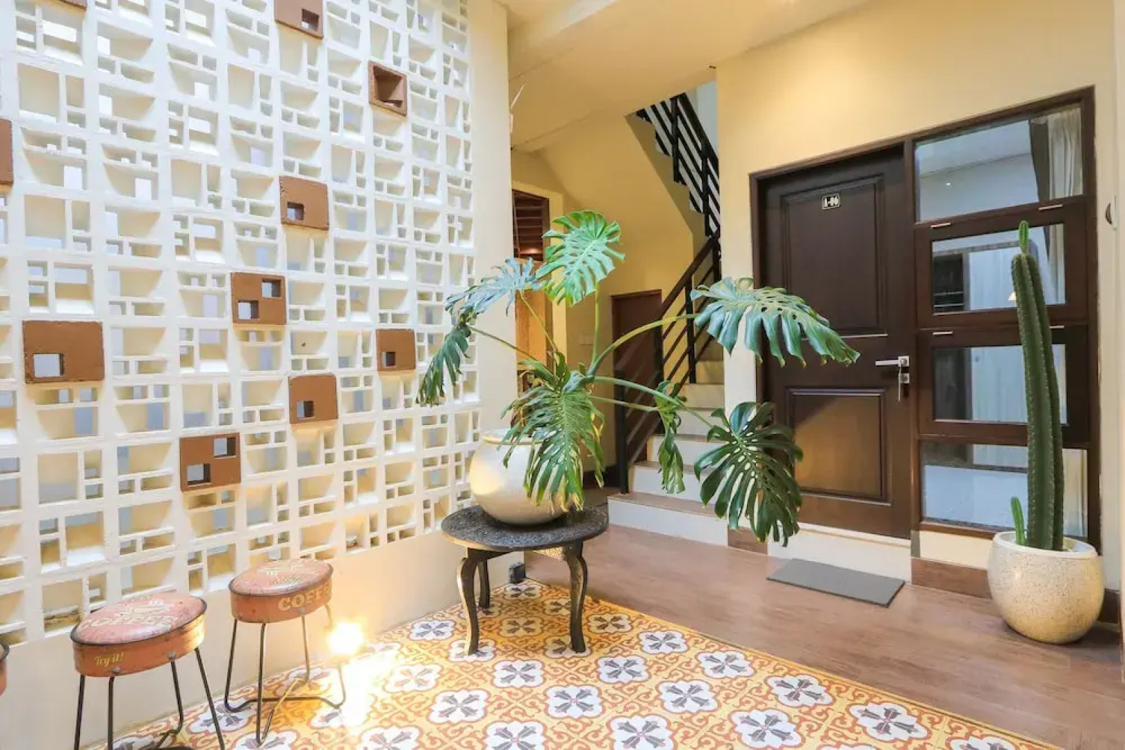 OYO 2267 Albani's Family Residence