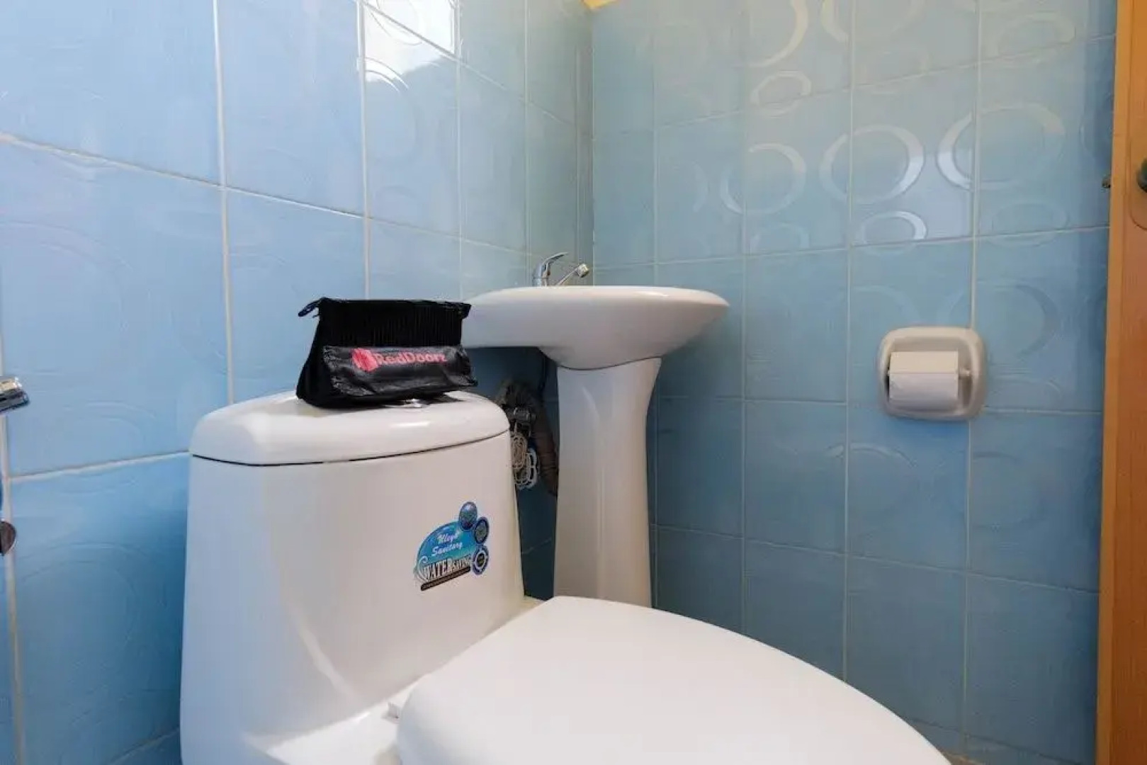 RedDoorz @ Poblacion 6 Coron