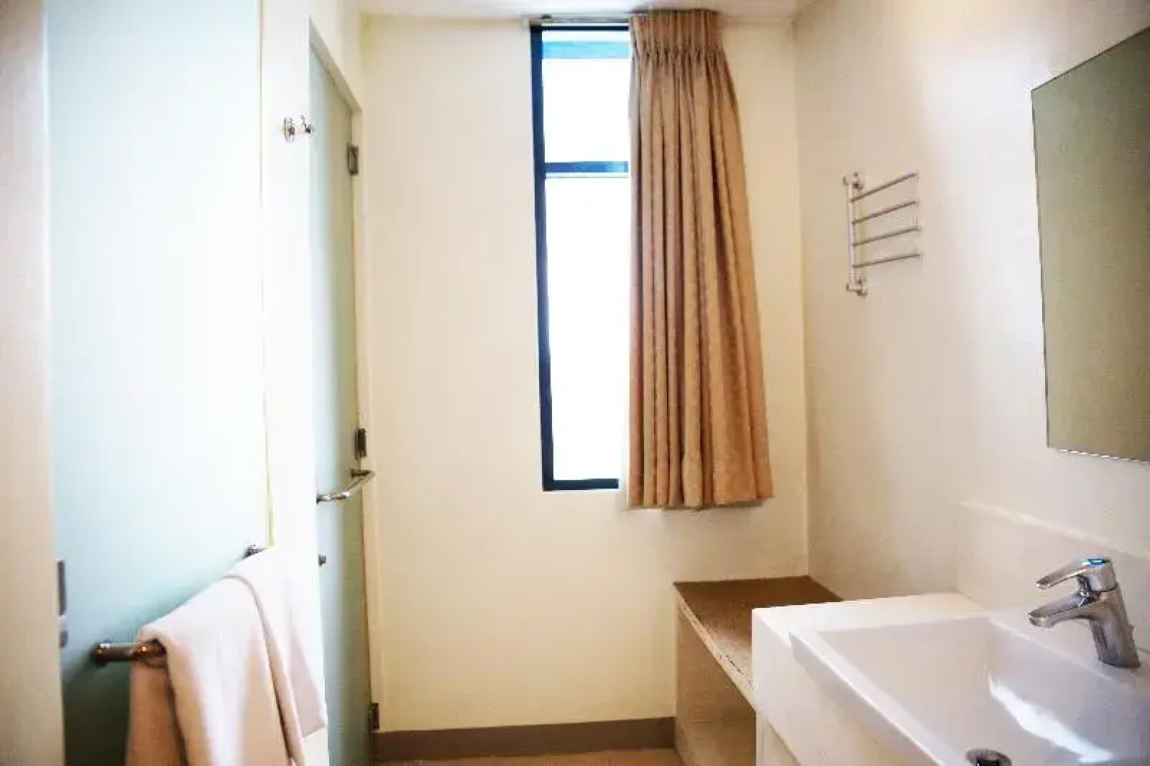 Go Hotels Otis-Manila – Multi-Use Hotel