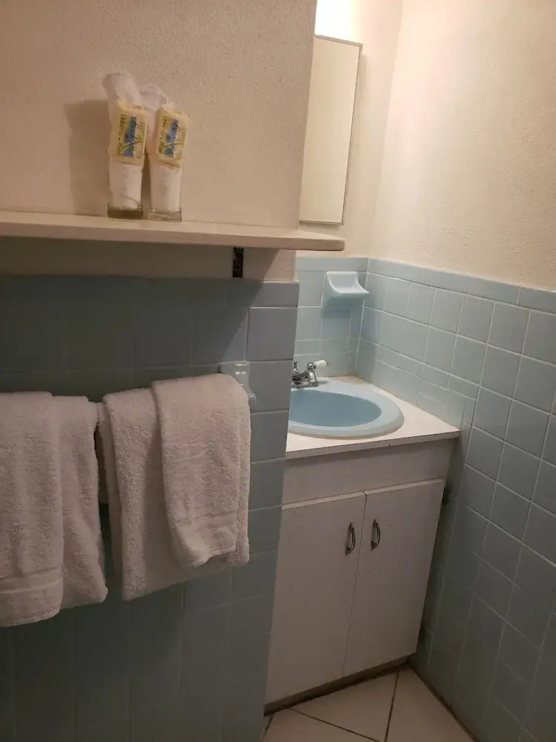 Gentle Breeze Apartments