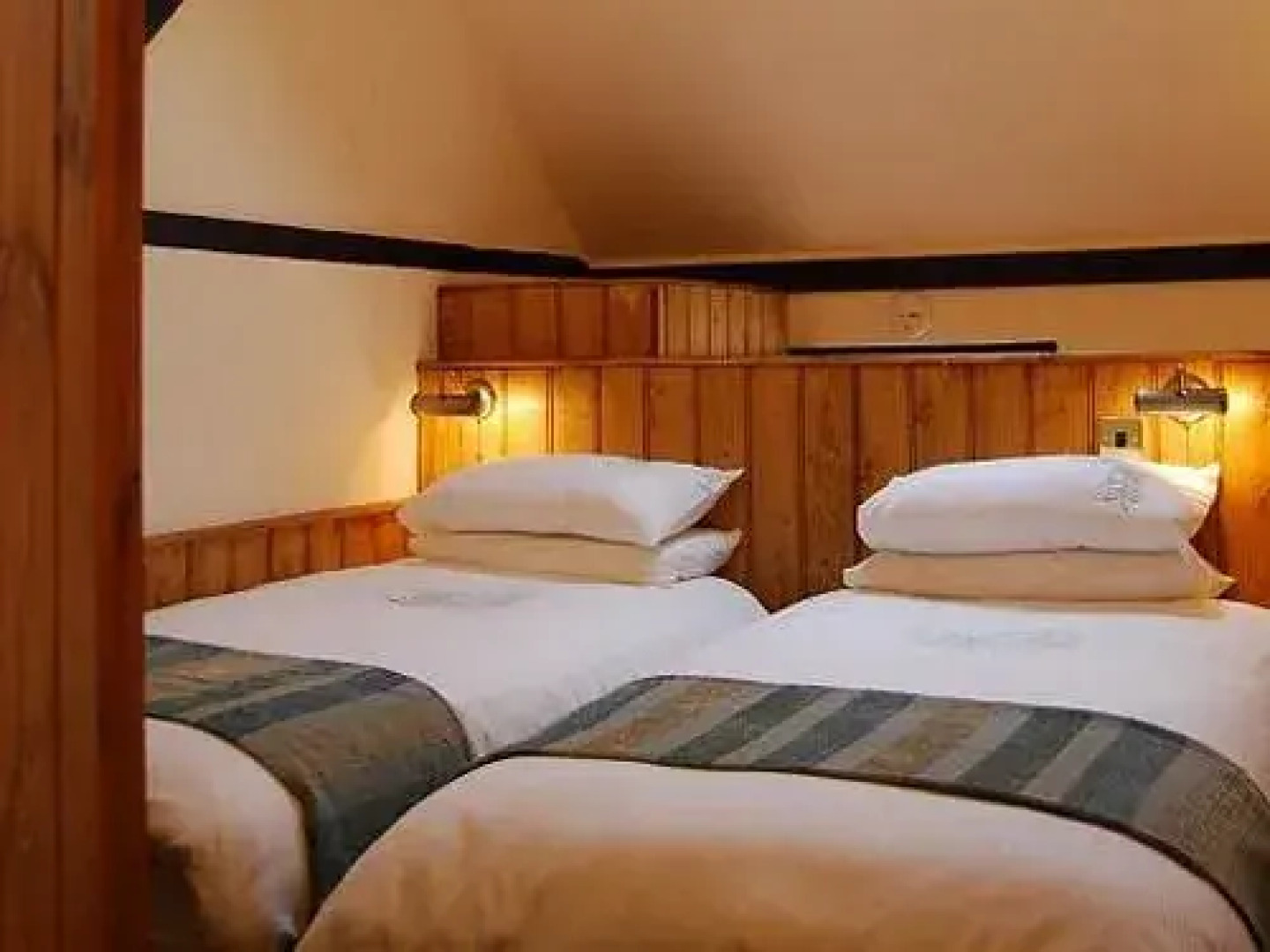 The Plume of Feathers