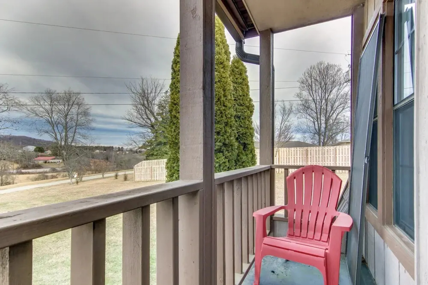 Dog-friendly Mills River Townhome: Fire Pit, Yard!