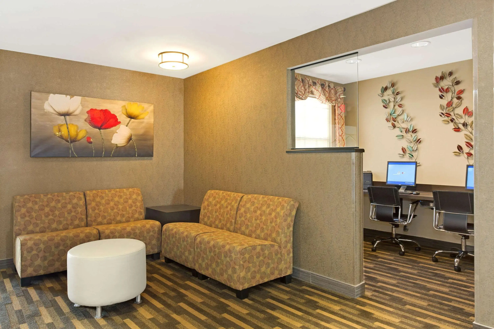 Hawthorn Extended Stay by Wyndham Cincinnati/Sharonville