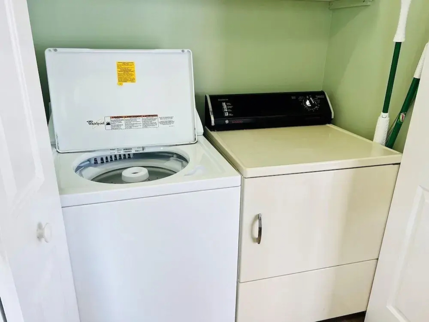 Tradewinds 4 Bedroom Home by RedAwning