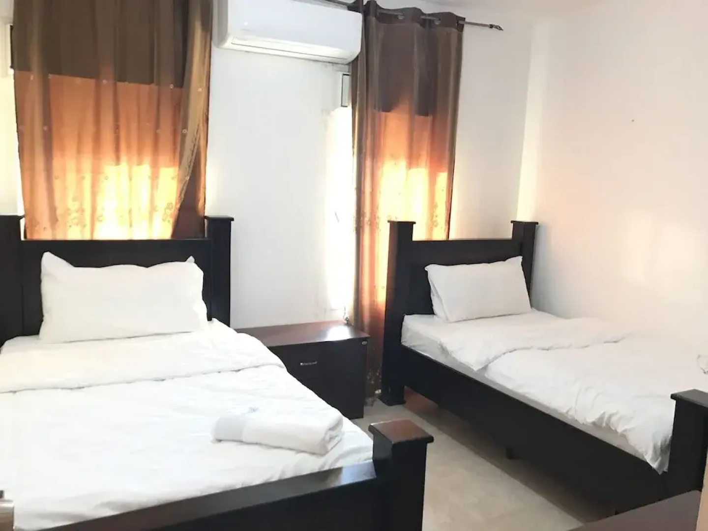 Signature Suite - Al Zahra Towers