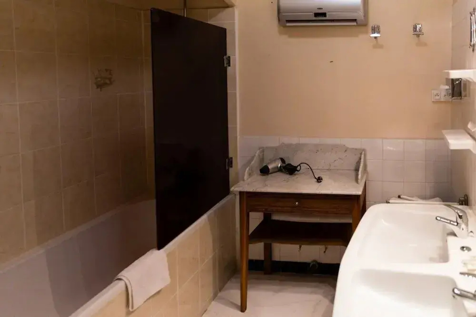 Hôtel Le Mont Royal