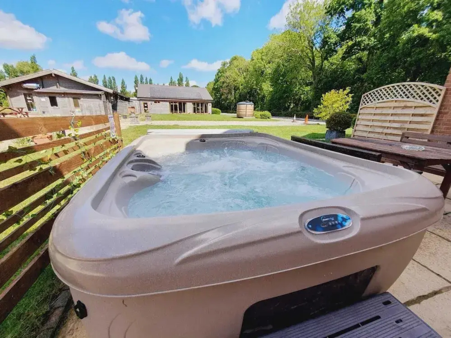 The Victorian Barn self catering holidays with pool & hot tubs