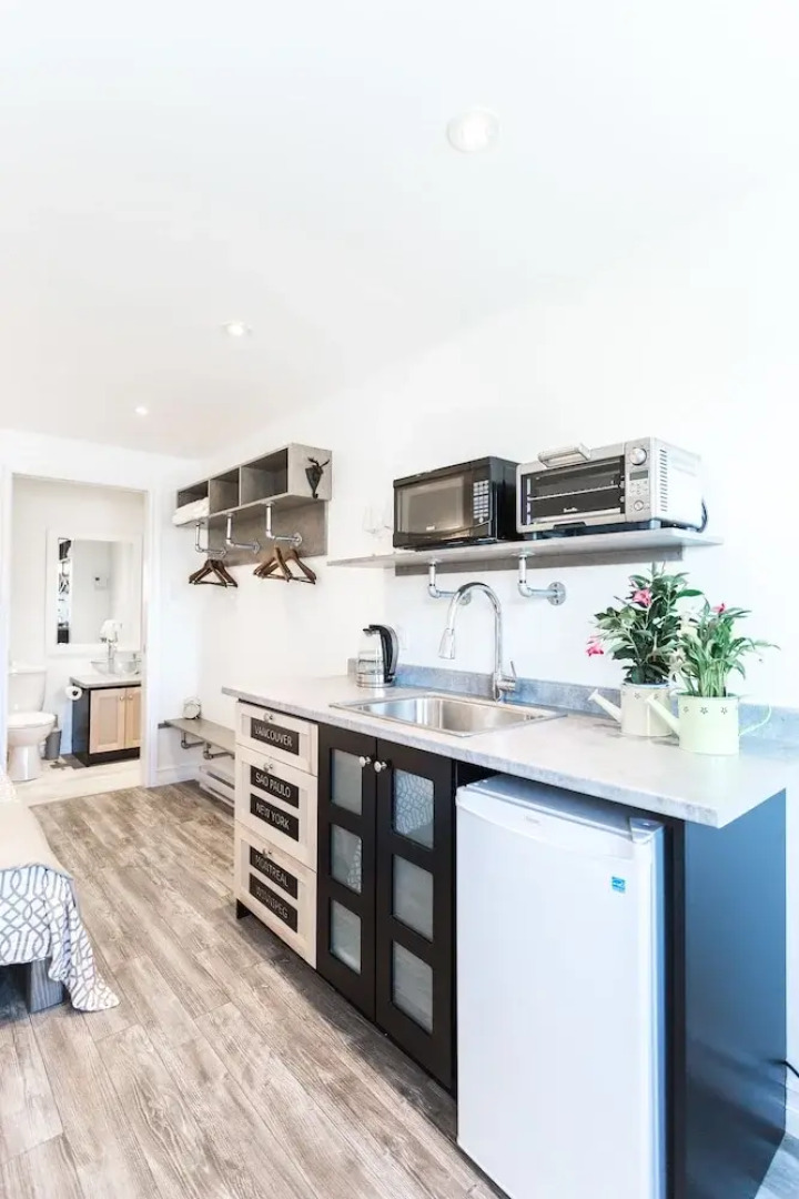 Whale House Guest House