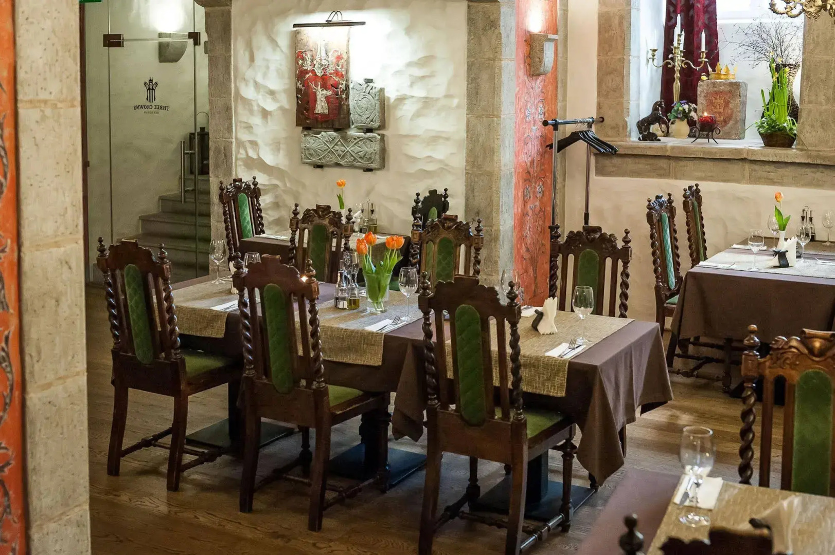 Отель Three Crowns Residents