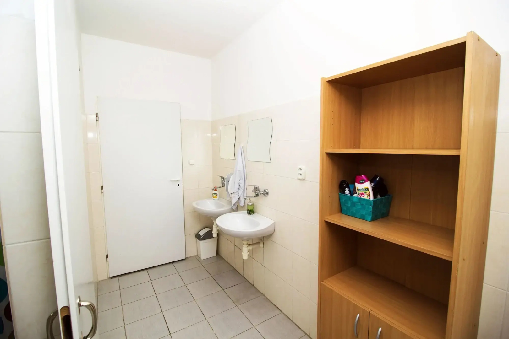 Nitra Glycerin Hostel