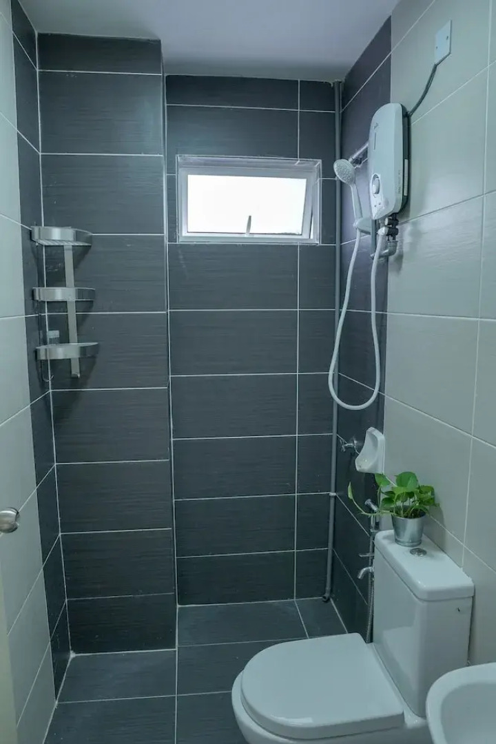 The Khailily's Guest