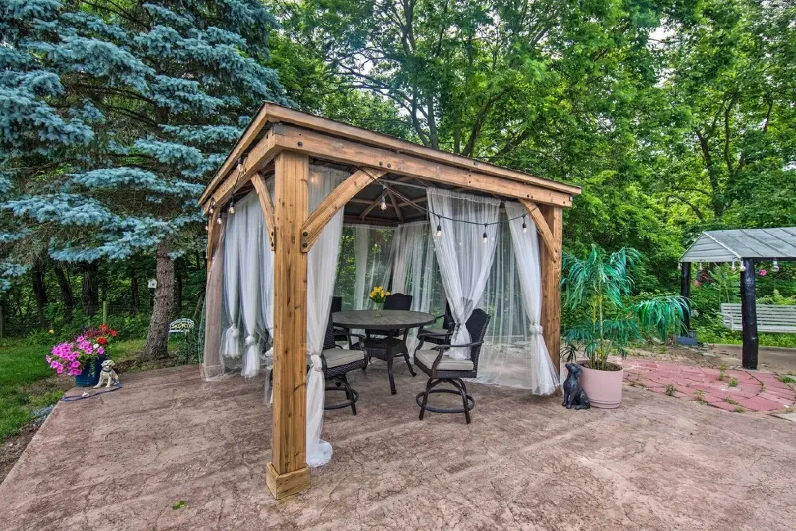 Spacious Retreat w/ Pool ~ 2 Mi to Hershey Park!